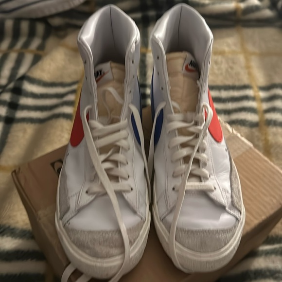 NIKE  Mid Blazer High top Sneakers EUC - Picture 2 of 9